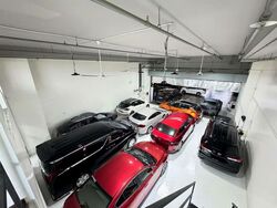 Carros Centre (D25), Factory #544617941